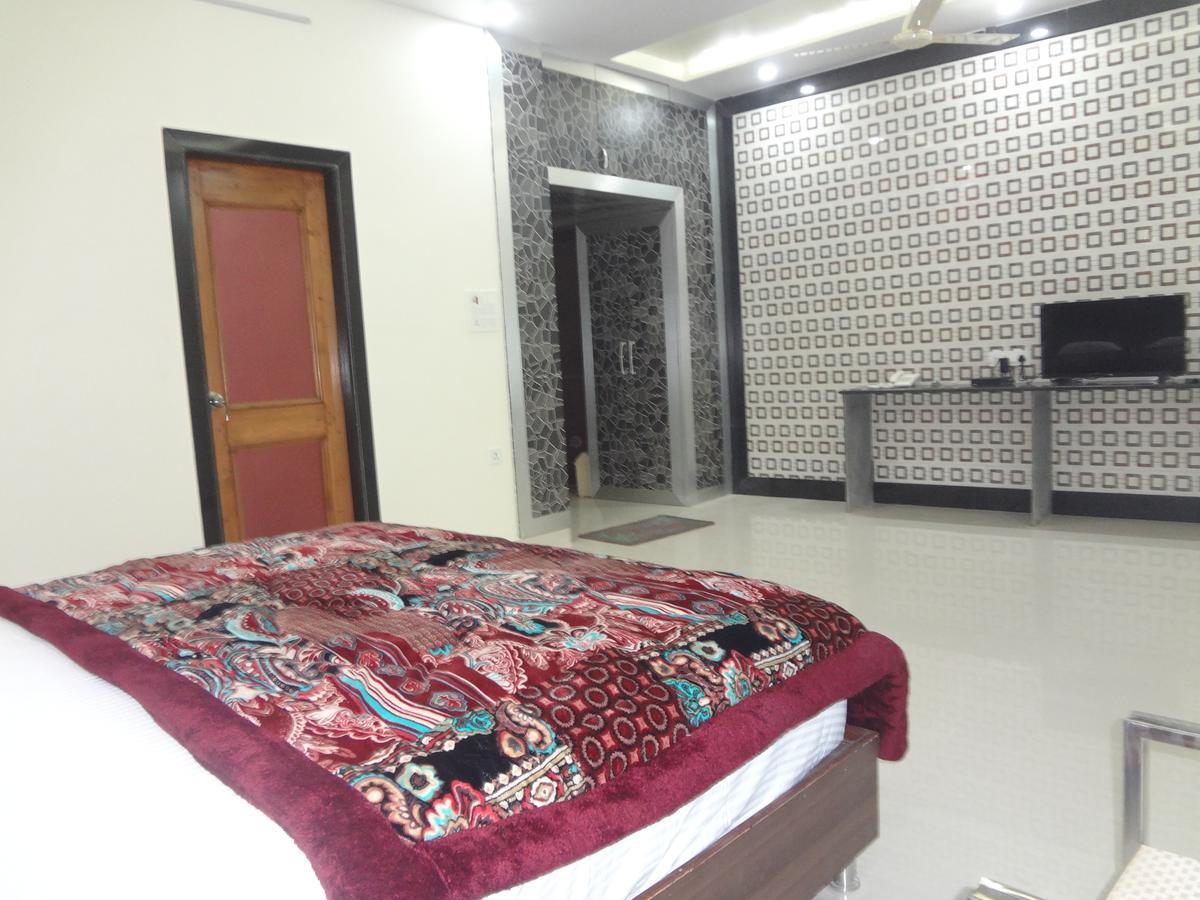Hotel Royal Country Club Varanasi Exterior foto